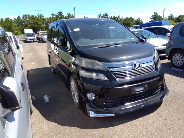 Toyota Vellfire 2012